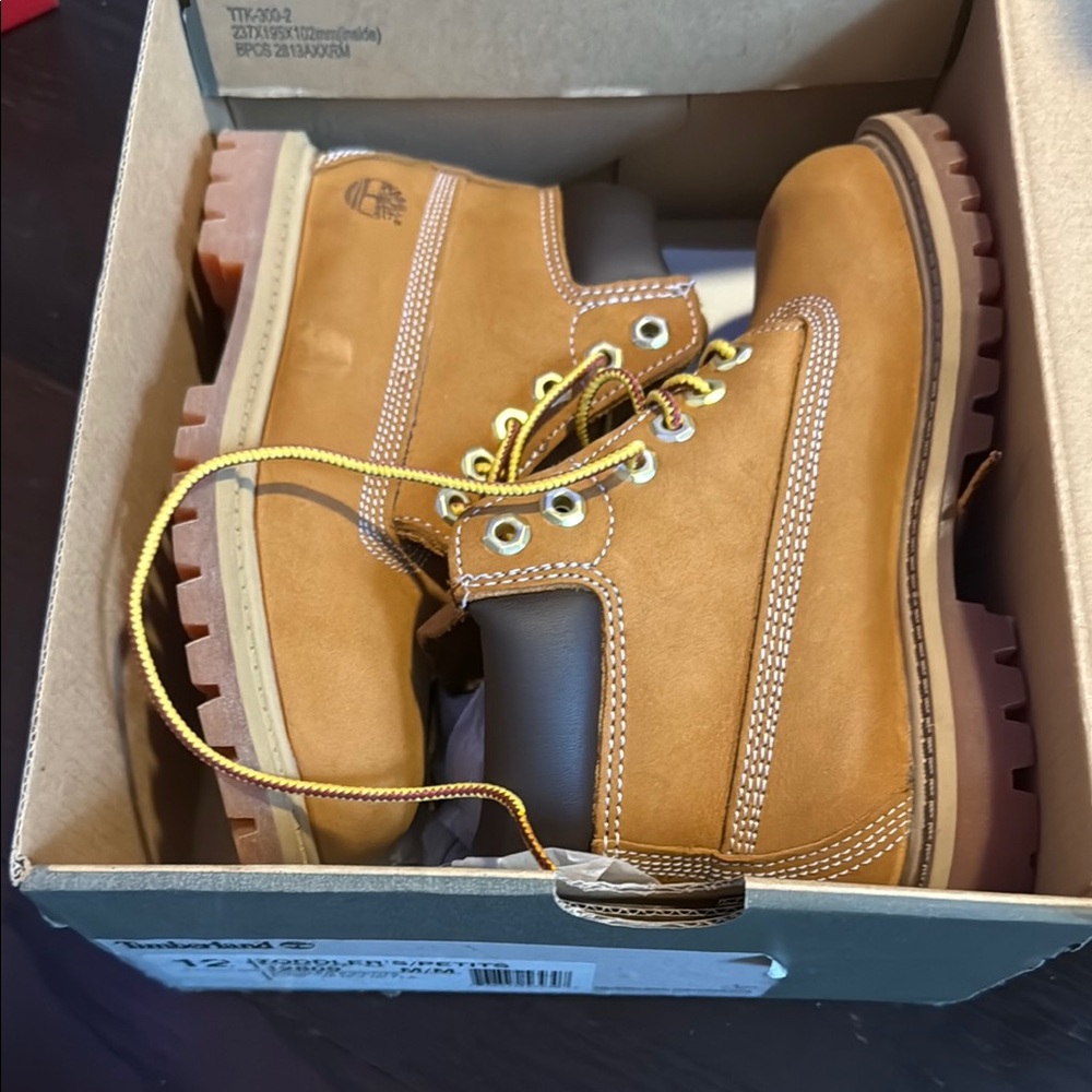 Timberland Tan and Brown Boots Durable Work Style